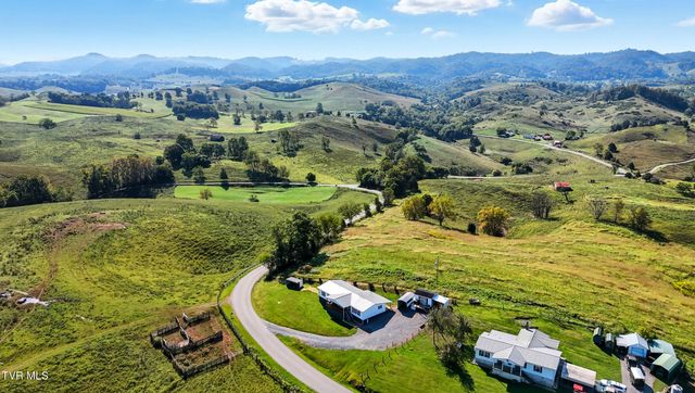 2886 Buffalo Hollow Road, Castlewood, VA 24224