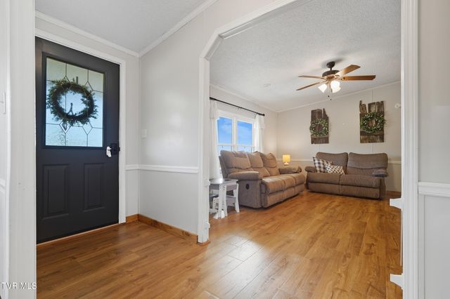 2886 Buffalo Hollow Road, Castlewood, VA 24224