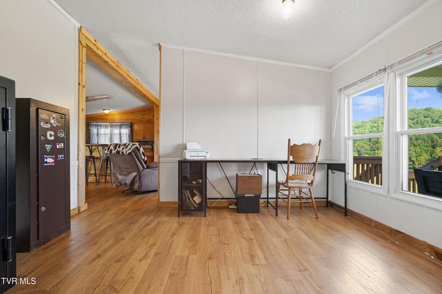 2886 Buffalo Hollow Road, Castlewood, VA 24224