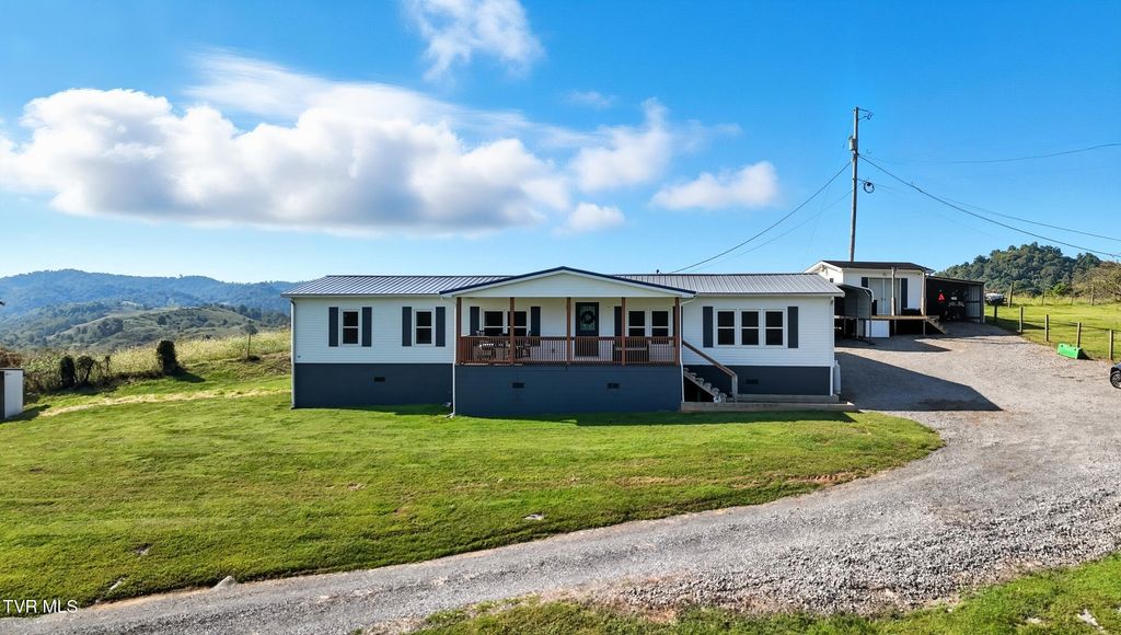 2886 Buffalo Hollow Road, Castlewood, VA 24224