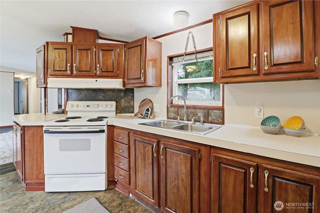 12109 Collins Street SE, Tenino, WA 98589