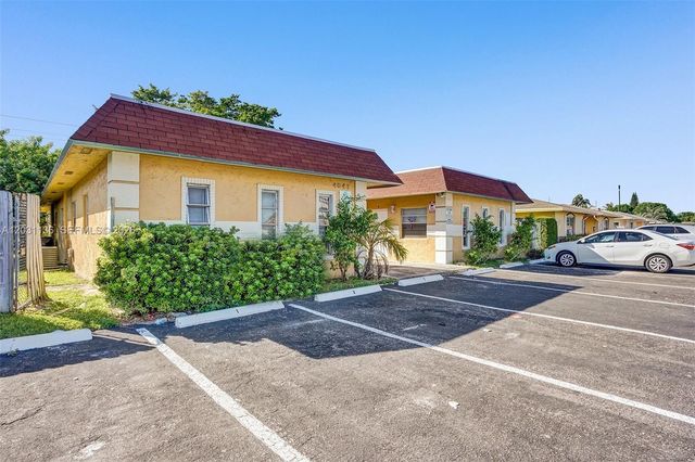 4041 NW 30th Ter, Lauderdale Lakes, FL 33309
