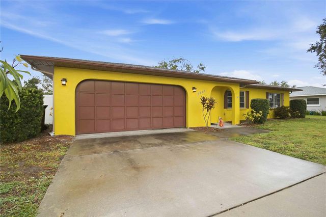 5203 18TH AVENUE W, Bradenton, FL 34209