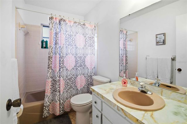 5203 18TH AVENUE W, Bradenton, FL 34209