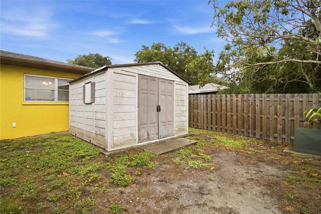 5203 18TH AVENUE W, Bradenton, FL 34209