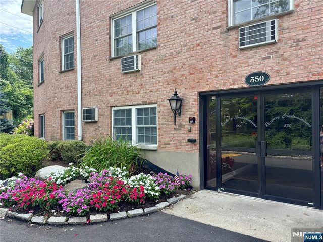 550 Fairview Avenue 302, Westwood, NJ 07675
