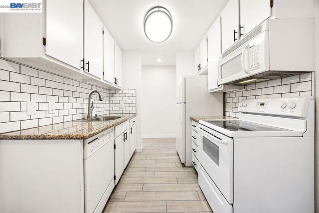 2077 Washington Ave 212, San Leandro, CA 94577