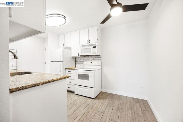 2077 Washington Ave 212, San Leandro, CA 94577