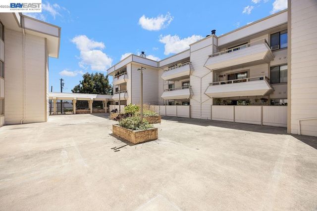 2077 Washington Ave 212, San Leandro, CA 94577
