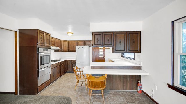 618 S Wisconsin Street, Hobart, IN 46342