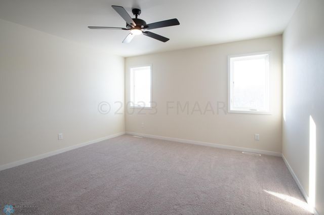 2580 FULTON Loop S, Fargo, ND 58104