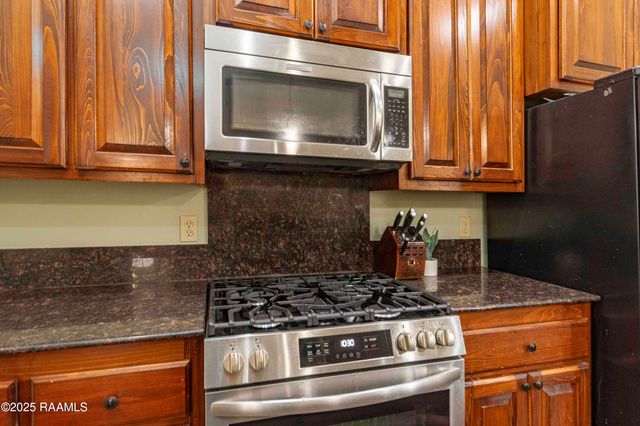 108 Fox Creek Drive, Youngsville, LA 70592