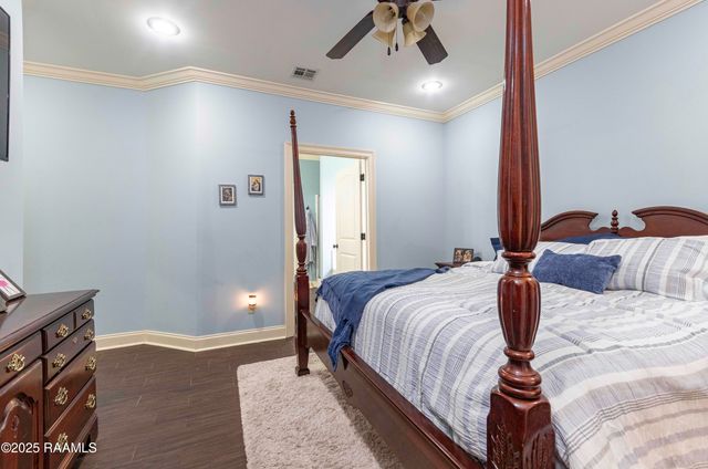 108 Fox Creek Drive, Youngsville, LA 70592