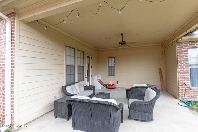 108 Fox Creek Drive, Youngsville, LA 70592