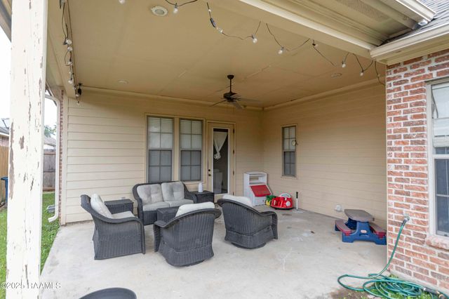 108 Fox Creek Drive, Youngsville, LA 70592