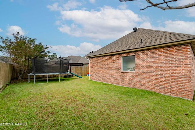 108 Fox Creek Drive, Youngsville, LA 70592