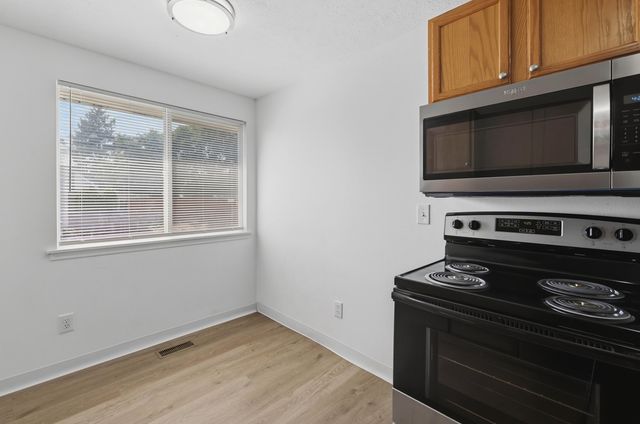 2407 E Columbia Ave, Spokane, WA 99208