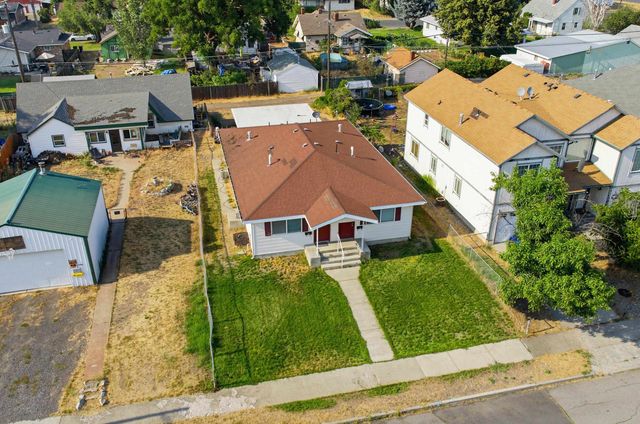 2407 E Columbia Ave, Spokane, WA 99208