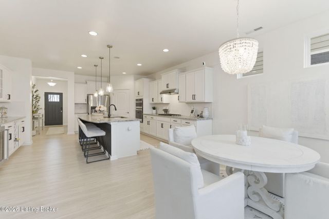 14409 McKinley Ridge Dr, Louisville, KY 40245