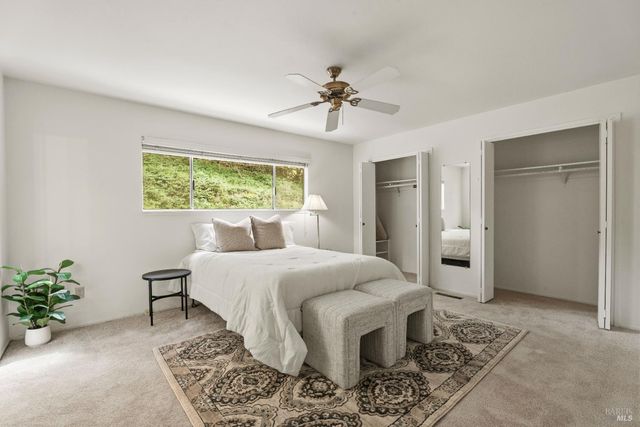 1261 Deerwood Dr, Ukiah, CA 95482