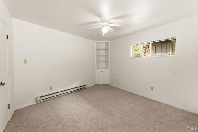 1261 Deerwood Dr, Ukiah, CA 95482