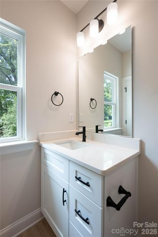 311 W Chestnut Street, Stanley, NC 28164