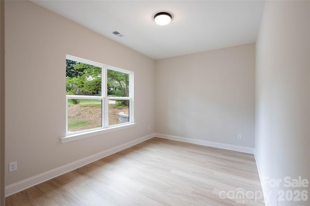 311 W Chestnut Street, Stanley, NC 28164