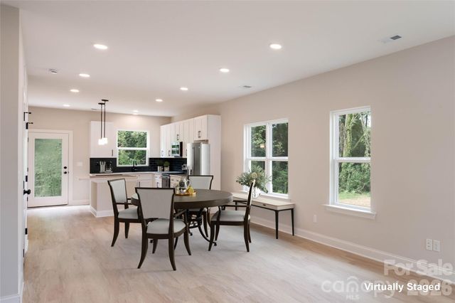 311 W Chestnut Street, Stanley, NC 28164