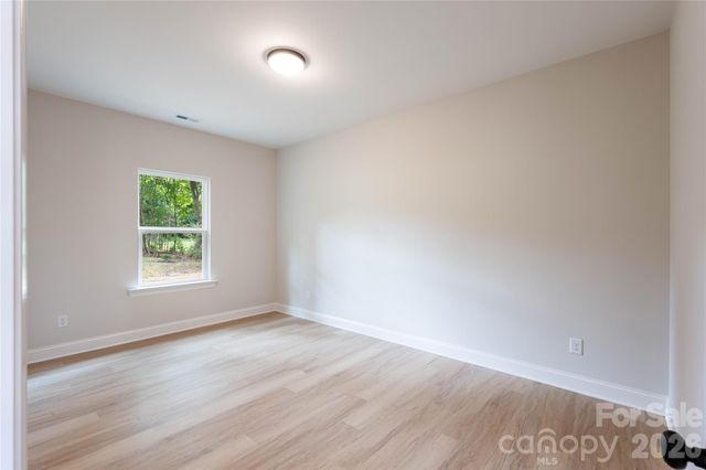 311 W Chestnut Street, Stanley, NC 28164