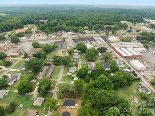 311 W Chestnut Street, Stanley, NC 28164