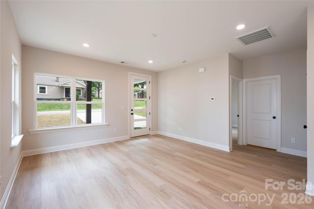 311 W Chestnut Street, Stanley, NC 28164