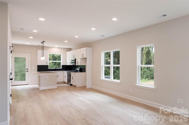311 W Chestnut Street, Stanley, NC 28164