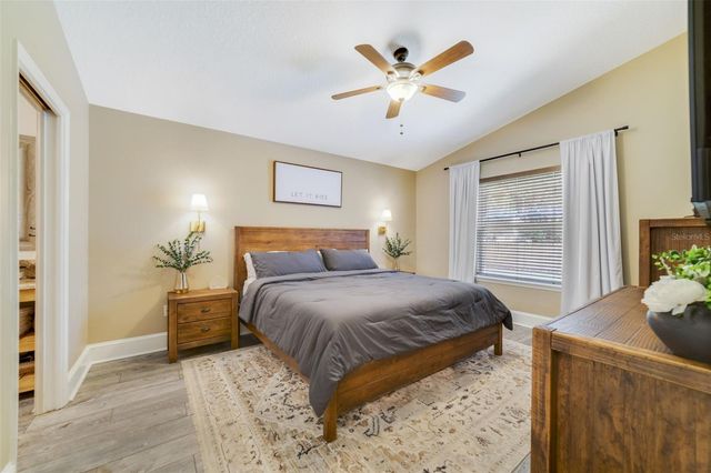 135 E 9TH STREET, Chuluota, FL 32766