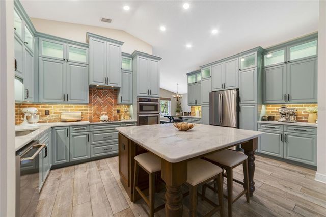 135 E 9TH STREET, Chuluota, FL 32766