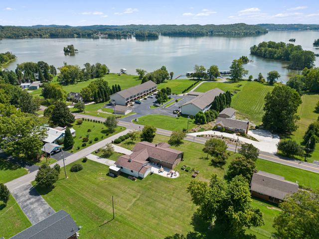 109 Scenic Hill Dr, Spring City, TN 37381