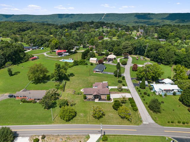 109 Scenic Hill Dr, Spring City, TN 37381