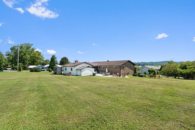 109 Scenic Hill Dr, Spring City, TN 37381