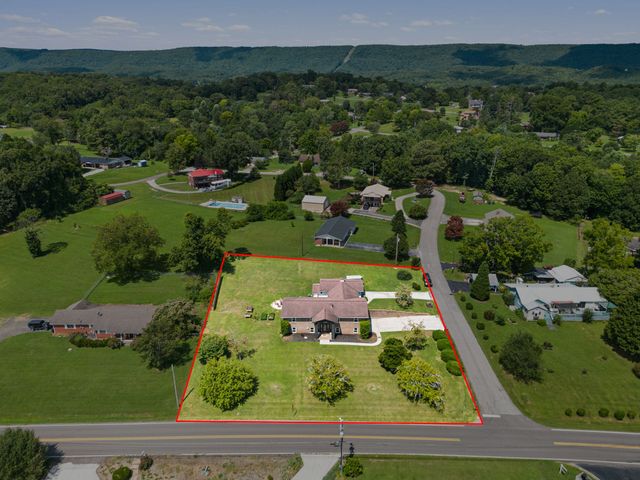 109 Scenic Hill Dr, Spring City, TN 37381