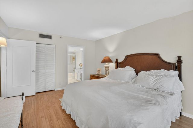 6805 Willow Wood Drive 5042, Boca Raton, FL 33434