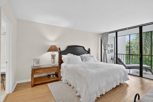 6805 Willow Wood Drive 5042, Boca Raton, FL 33434