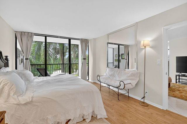 6805 Willow Wood Drive 5042, Boca Raton, FL 33434