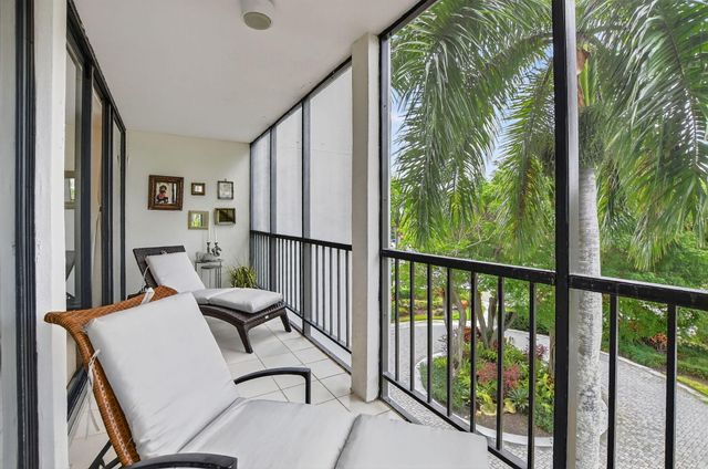 6805 Willow Wood Drive 5042, Boca Raton, FL 33434