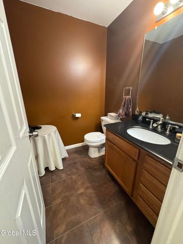 3 Buttercup Court, Waterford, NY 12188