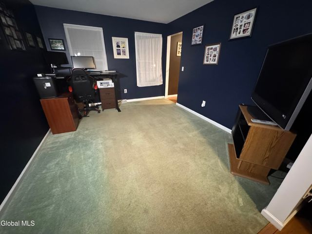 3 Buttercup Court, Waterford, NY 12188