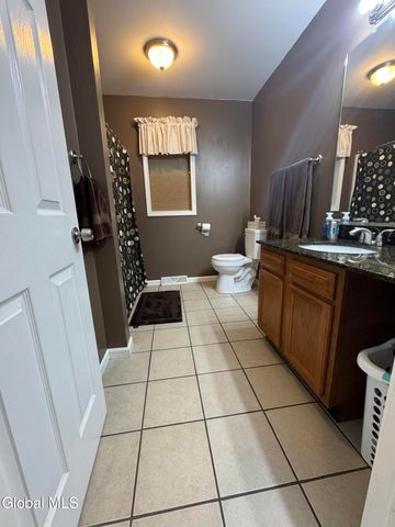 3 Buttercup Court, Waterford, NY 12188