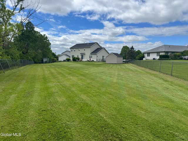 3 Buttercup Court, Waterford, NY 12188