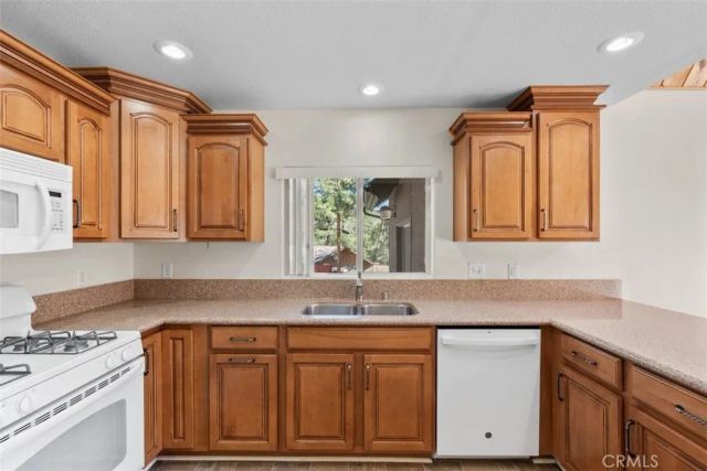 5438 Desert View, Wrightwood, CA 92397