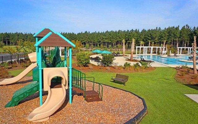 367 Pine Crest View Drive, Summerville, SC 29486