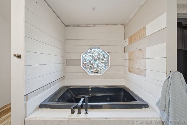 15601 S 4190 Road, Claremore, OK 74017