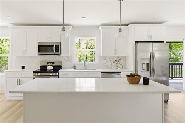 7170 Linda Drive, Lithia Springs, GA 30122